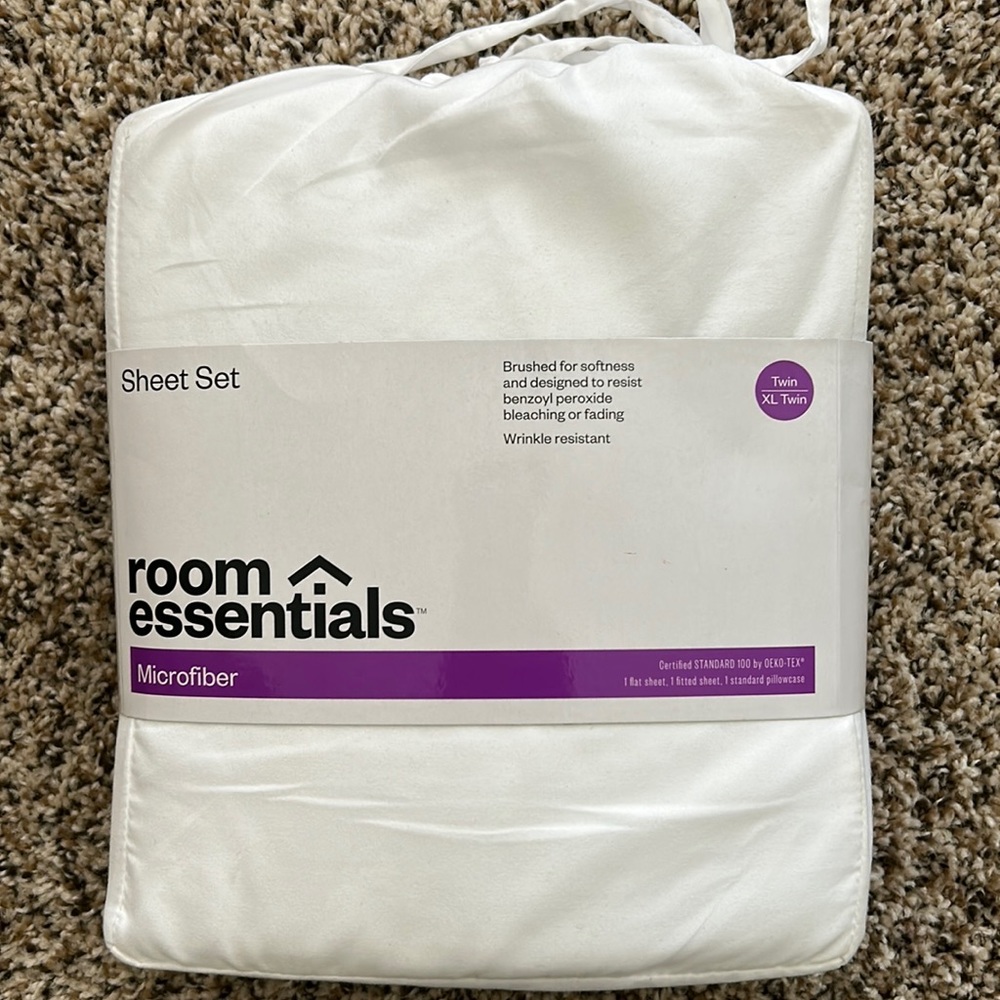 Twin XL - Room Essentials - Microfiber - White sheet set. $20 New